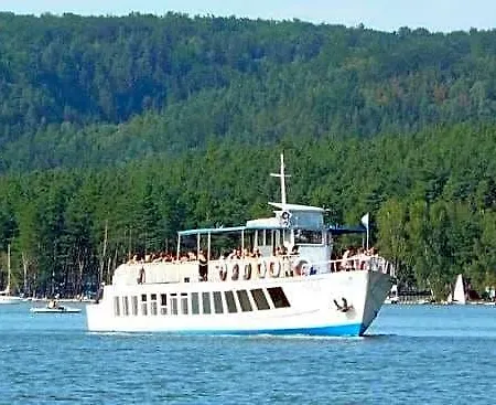 Pod Bornym Machovo Jezero بيت خشبي
